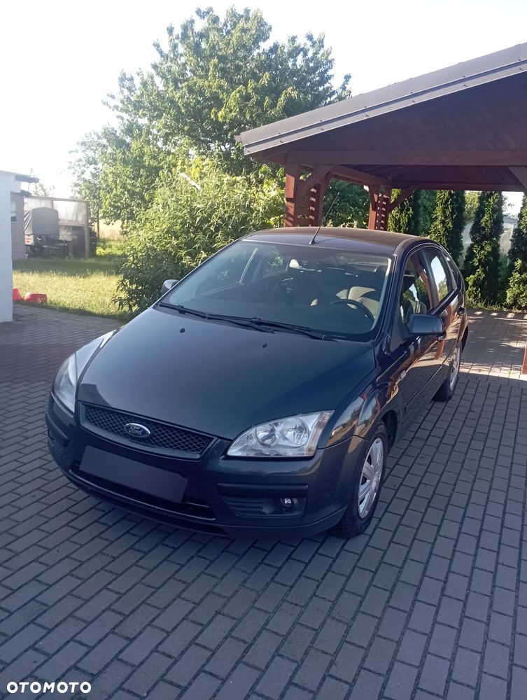 Ford Focus 1.6 16V Ambiente - 1