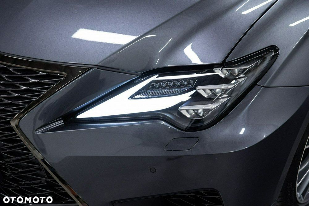 Lexus RC - 17