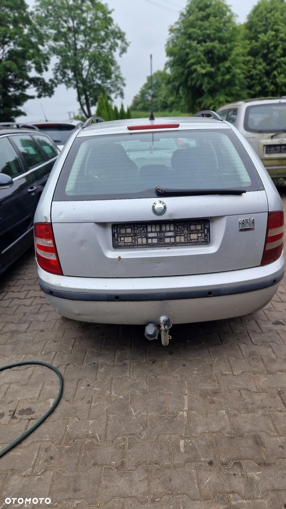 Skoda Fabia I na części - 2