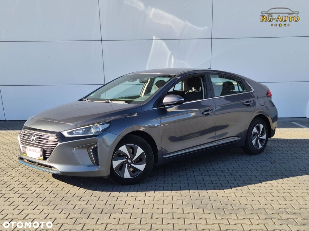 Hyundai IONIQ - 12