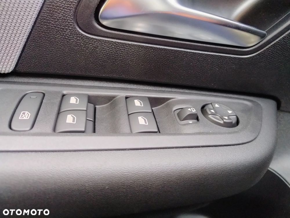 Citroën C4X 1.2 mHEV Max eDCT6 - 26