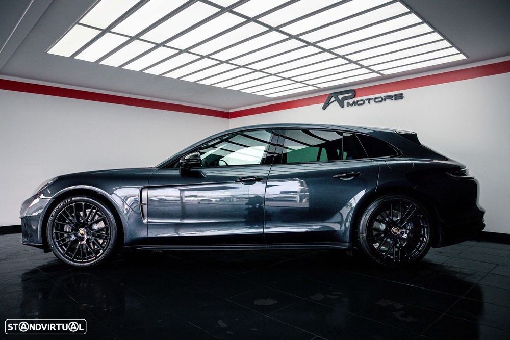 Porsche Panamera Sport Turismo 4 E-Hybrid Platinum Edition - 2