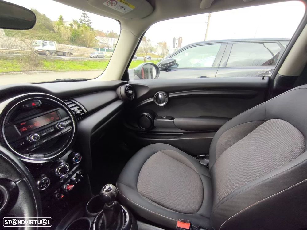 MINI 3 Portas One D - 7