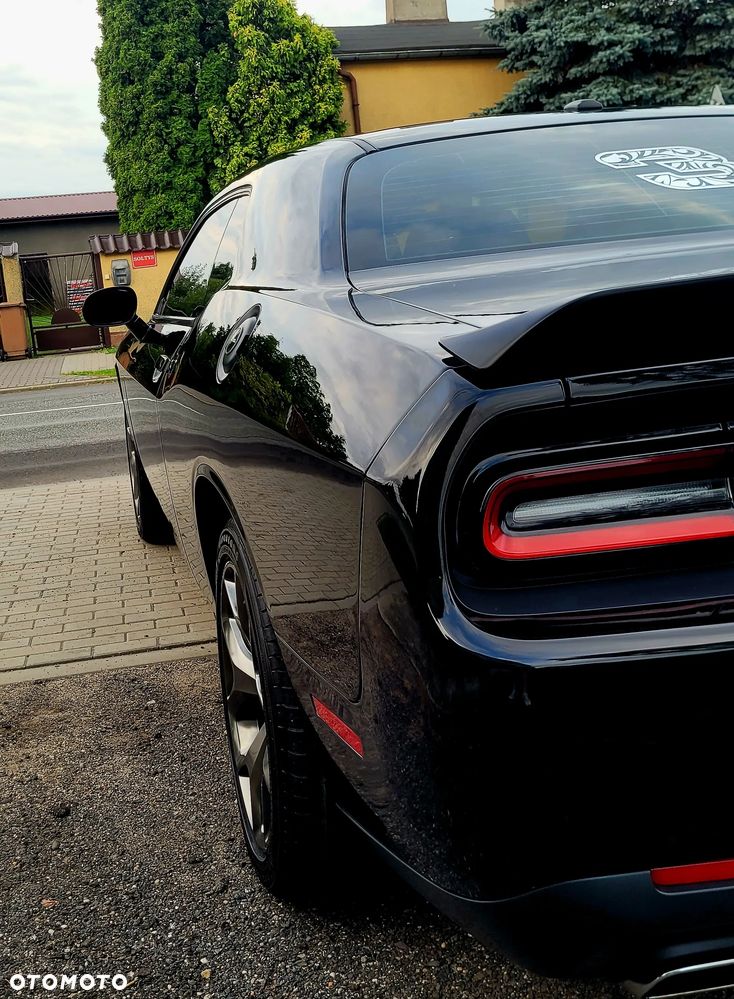 Dodge Challenger - 31