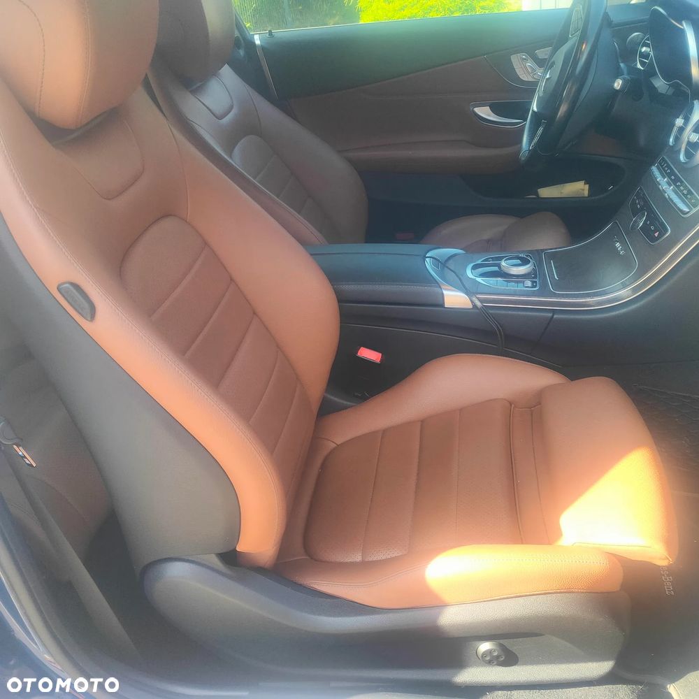 Mercedes-Benz Klasa C 300 7G-TRONIC AMG Line - 11