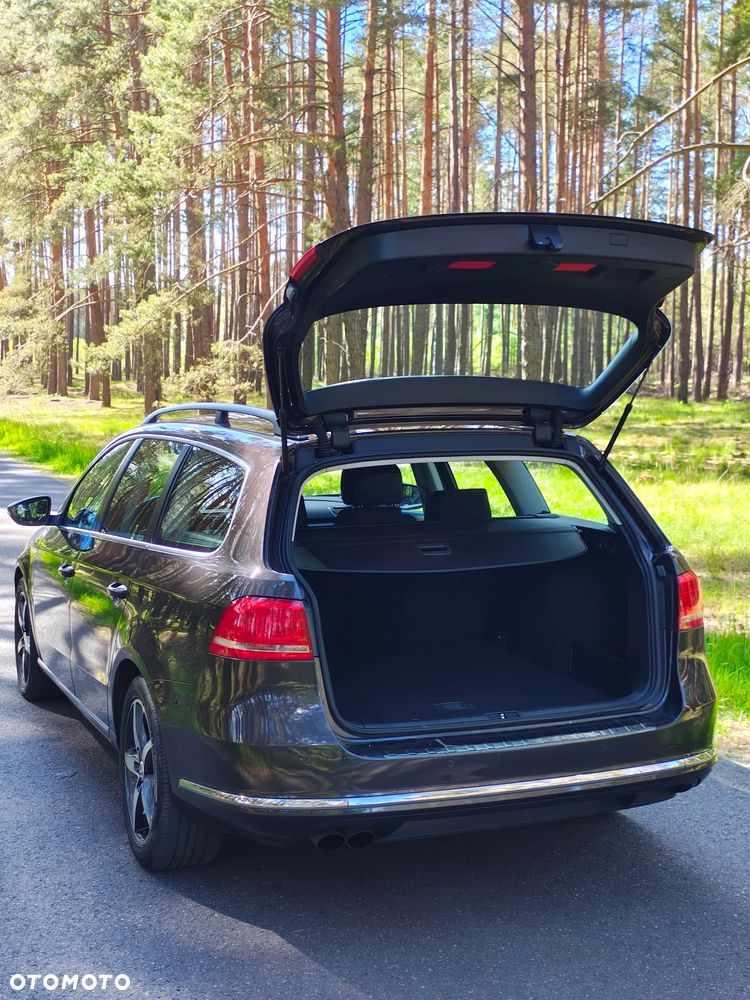 Volkswagen Passat - 21