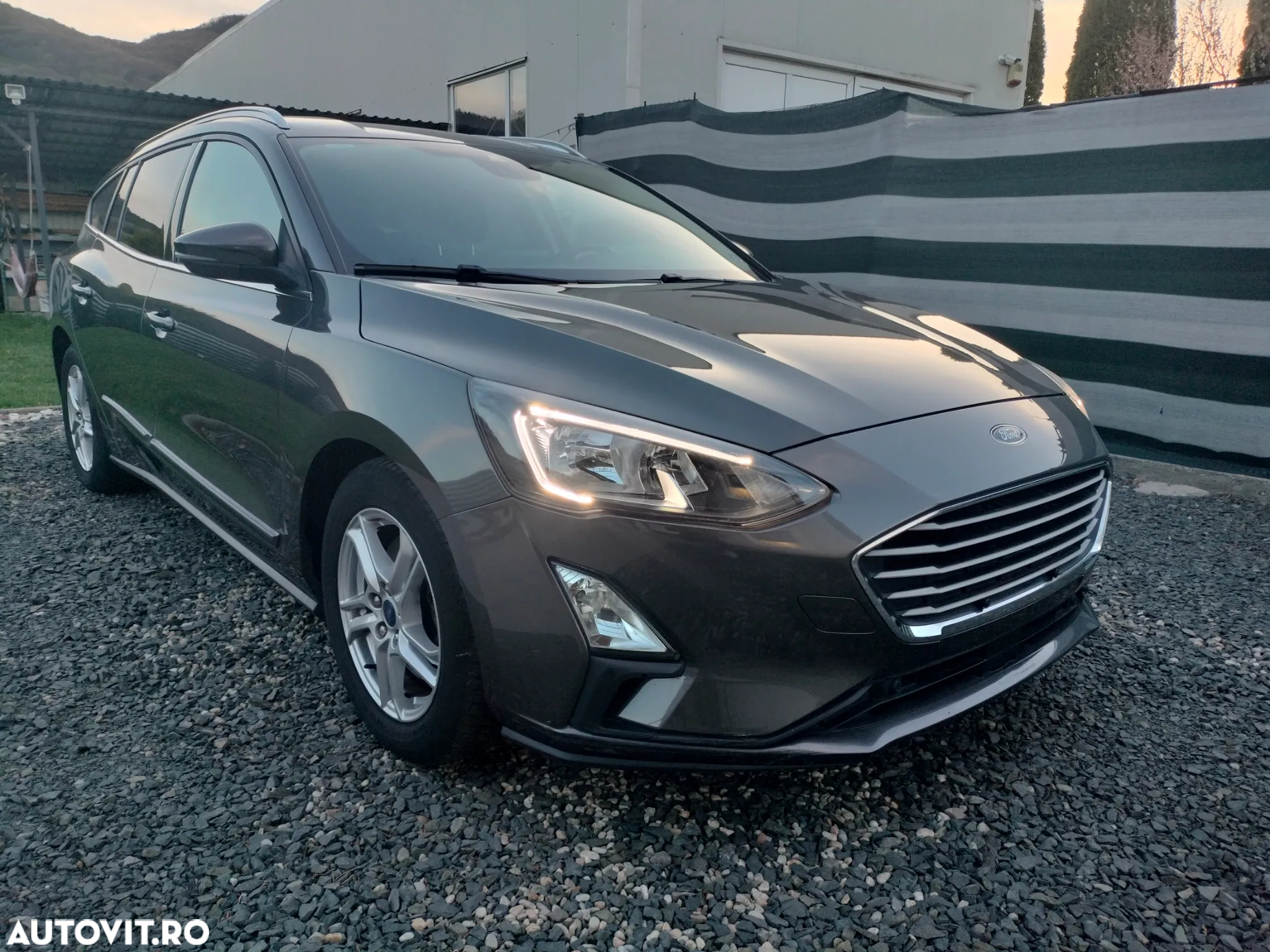 Ford Focus Turnier 1.5 EcoBlue Start-Stopp-System ACTIVE - 11