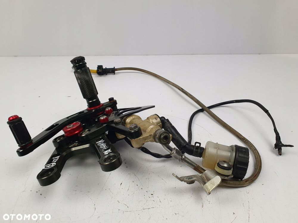 POMPKA HAMULCOWA SET PODNÓŻEK TYŁ Yamaha YZF-R6 R6 RJ11 dźwignia arashi - 6