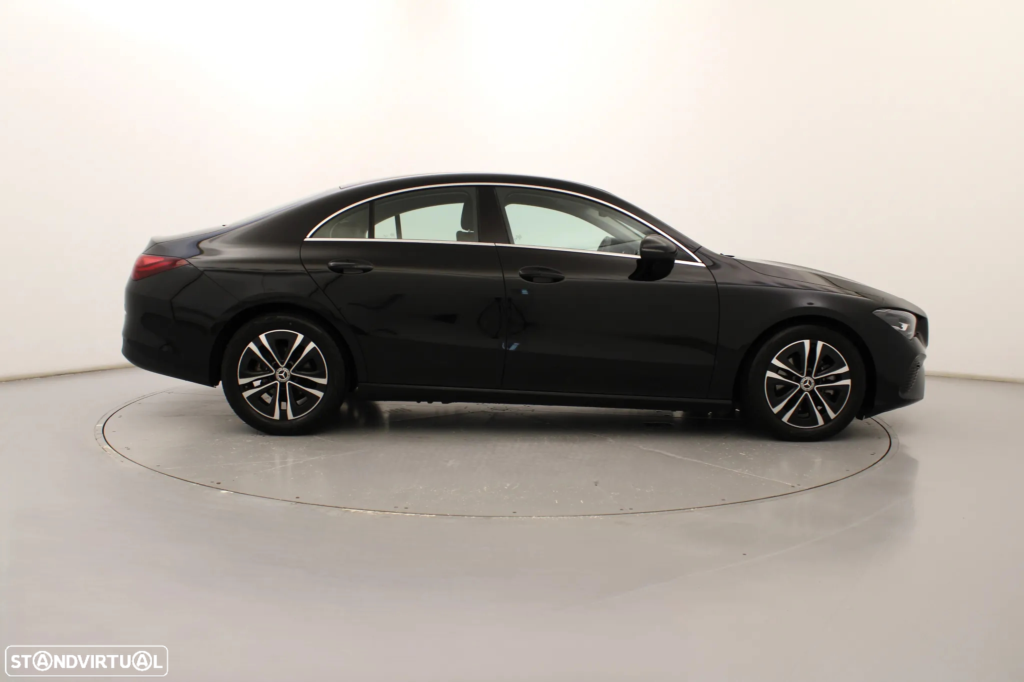Mercedes-Benz CLA 180 d - 4