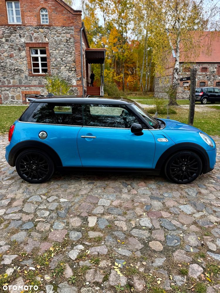 Mini Cooper S 2016 photo 2
