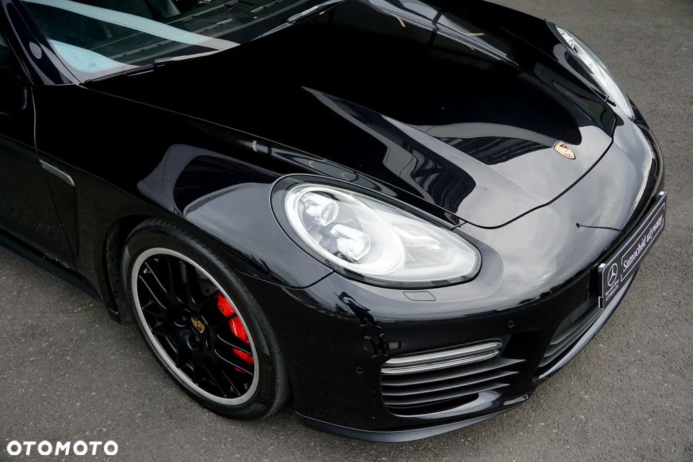 Porsche Panamera GTS - 9