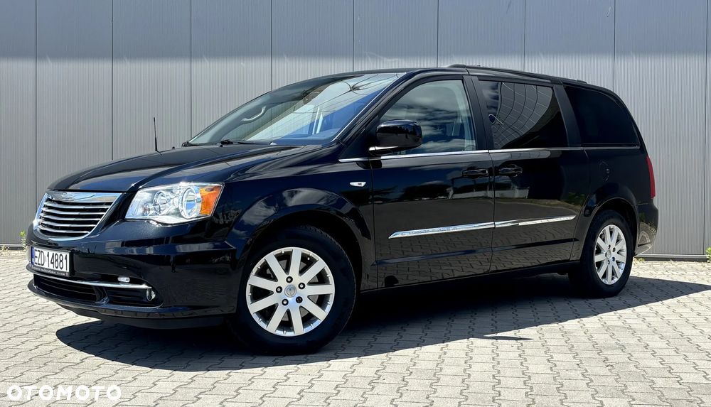 Chrysler Town & Country 3.6 Limited - 14