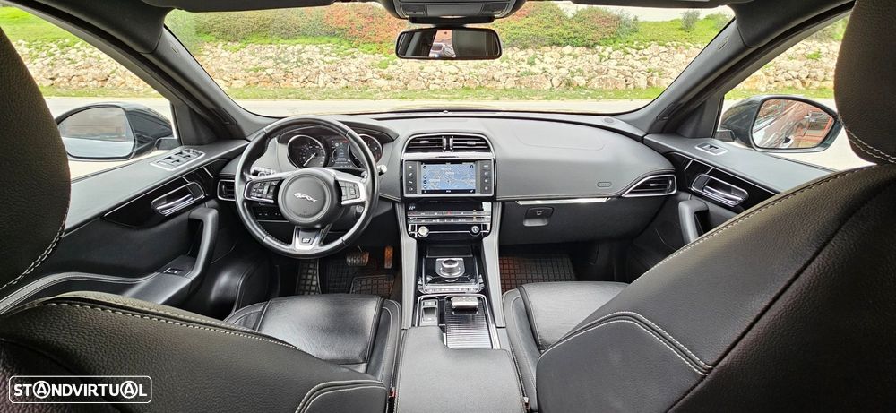 Jaguar F-Pace 2.0 i4D R-Sport Aut. - 17