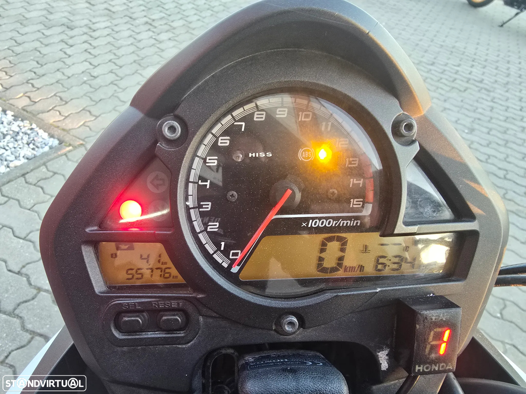 Honda Hornet 600 ABS - 8