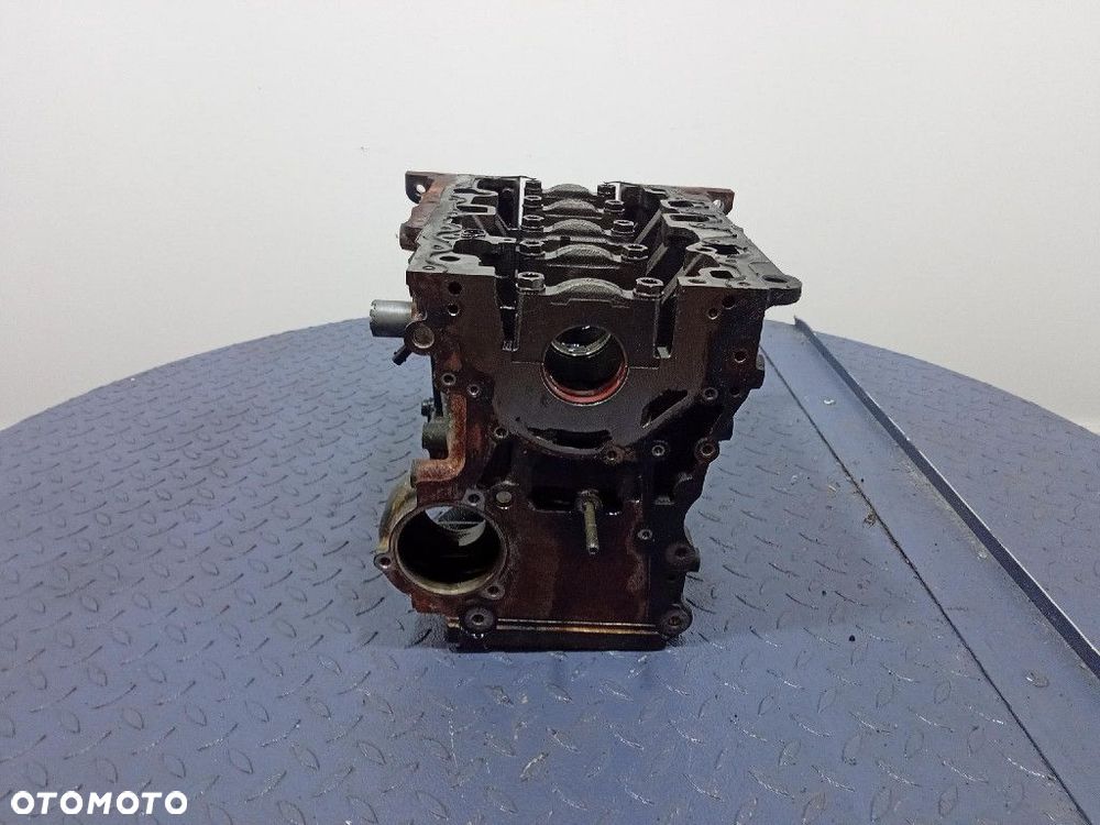 SKODA OCTAVIA III LIFT 17- 2.0 TDI 150KM DFFA BLOK SILNIKA 04L103011 - 2