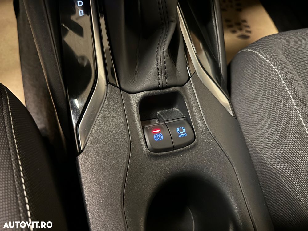 Toyota Corolla 1.8 Hybrid Comfort - 24