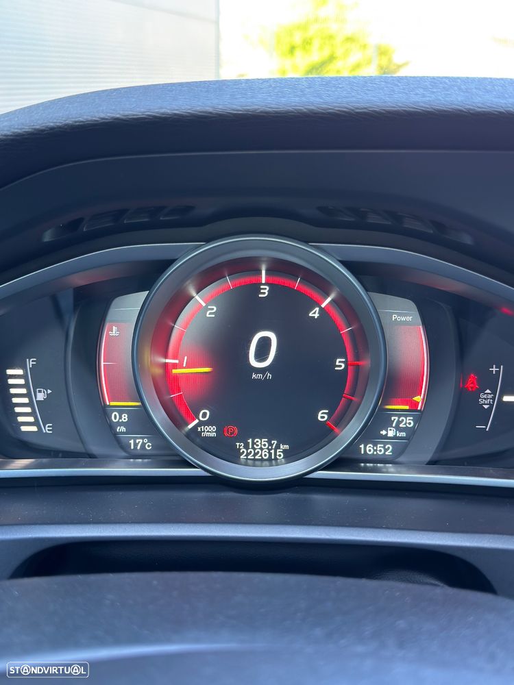 Volvo V40 D2 Kinetic - 13
