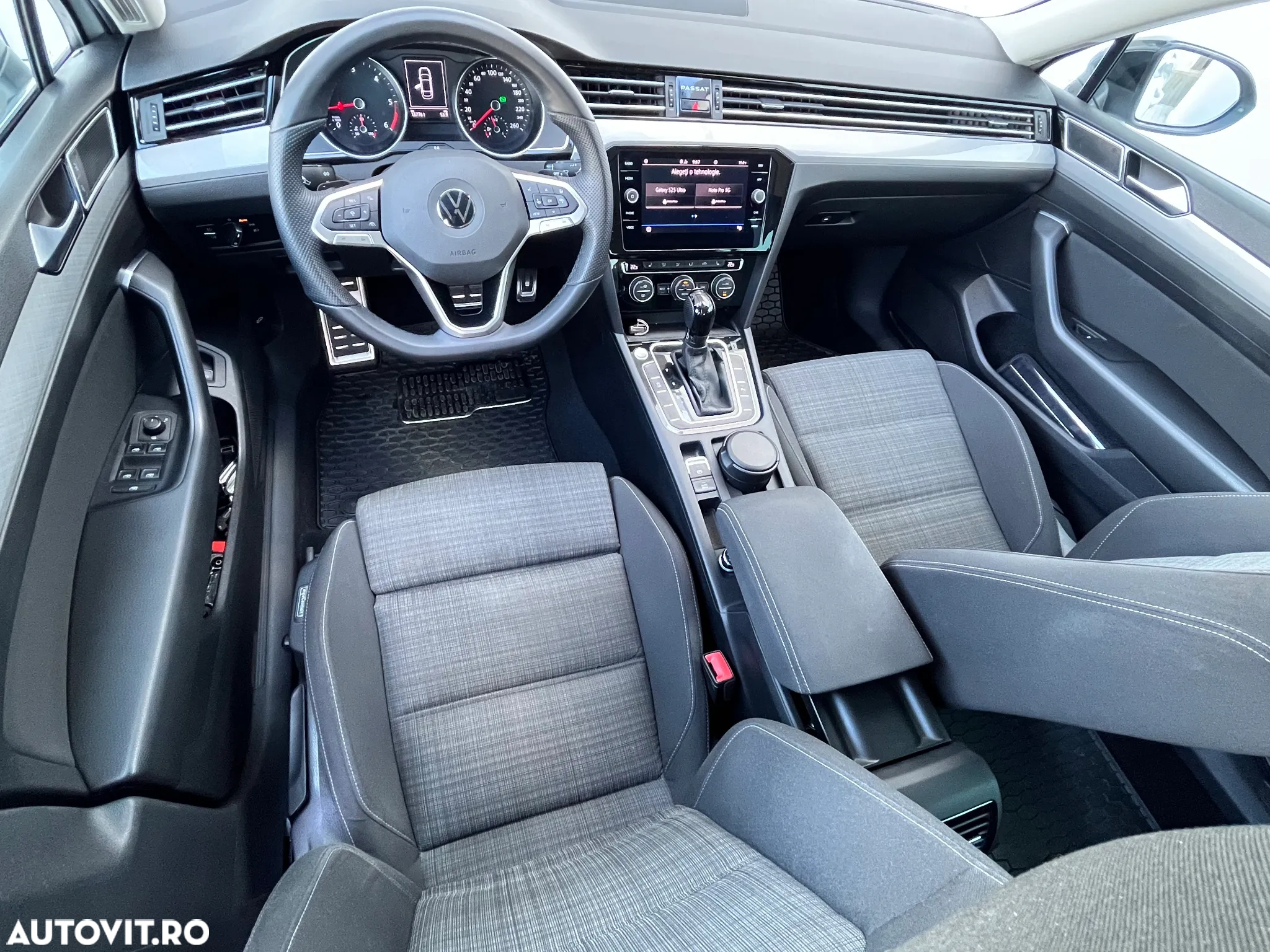 Volkswagen Passat - 9