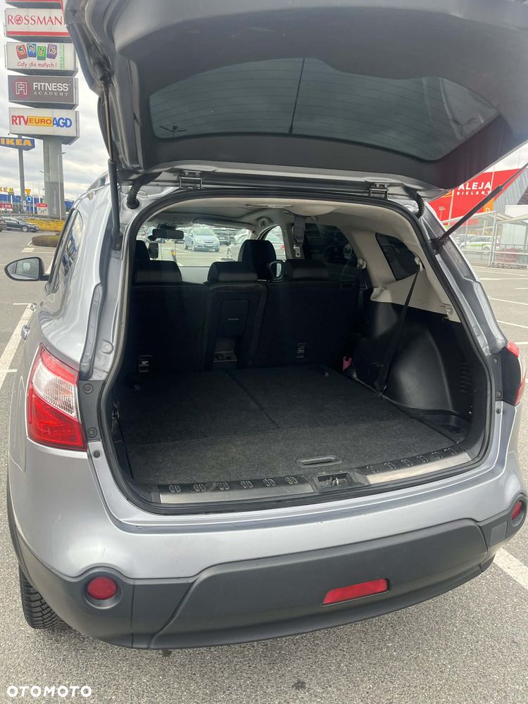 Nissan Qashqai+2 - 5