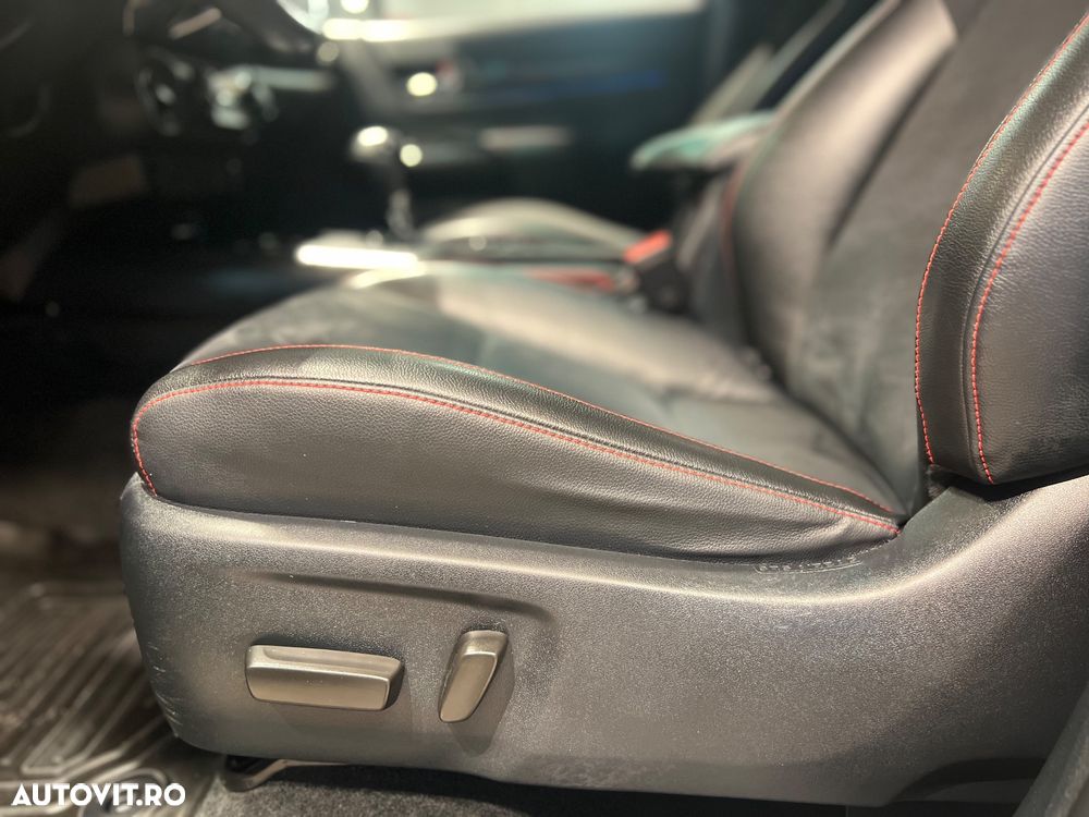 Toyota Hilux 2.8D 204CP 4x4 Double Cab AT GR Sport II - 11