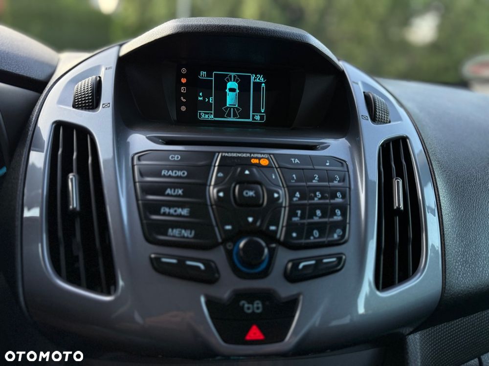 Ford Tourneo Connect Grand - 23