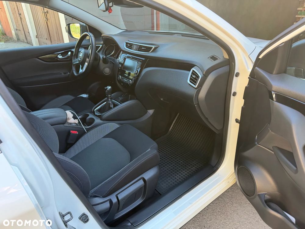 Nissan Qashqai 1.3 DIG-T N-Connecta - 7