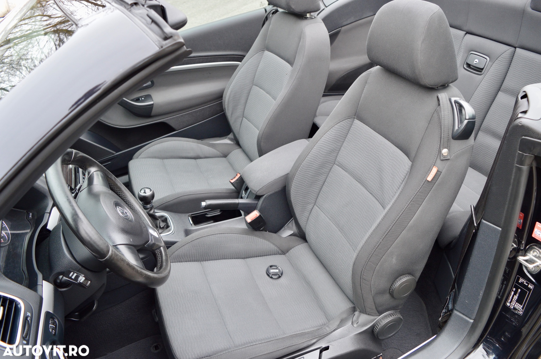 Volkswagen Eos 2.0 TDI DPF BlueMotion Technology Sport & Style - 29