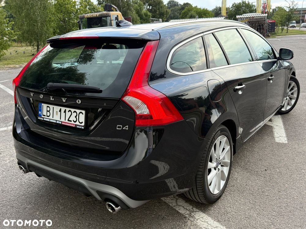 Volvo V60 D4 Geartronic RDesign - 12