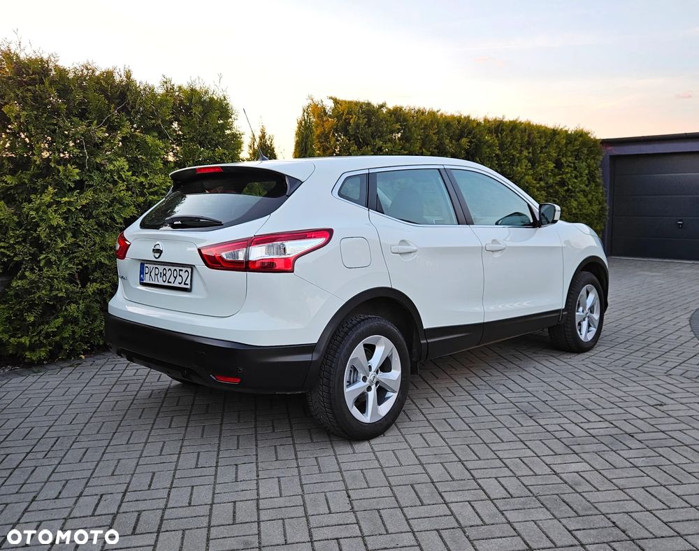 Nissan Qashqai 1.6 DCi N-Connecta - 14