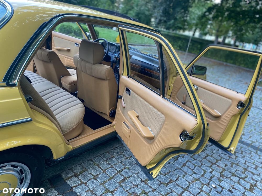 Mercedes-Benz W123 - 13