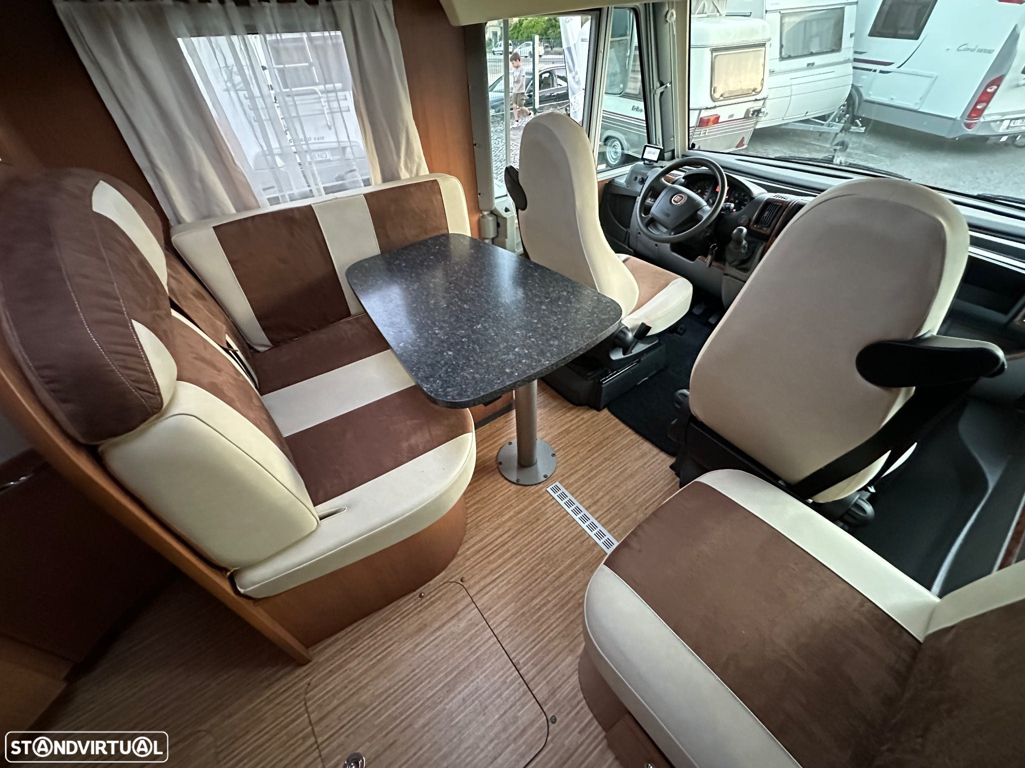 Pilote Explorateur G742 - 9
