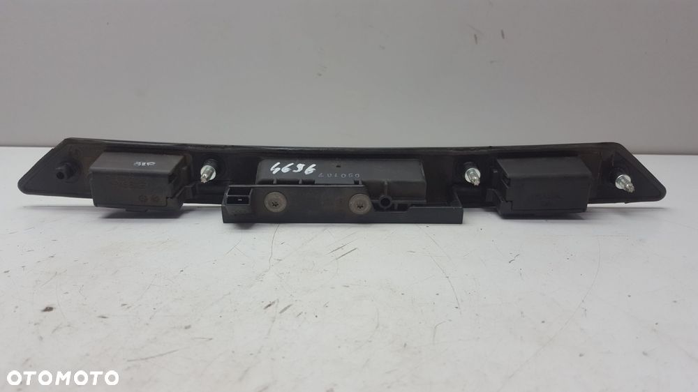 KLAMKA KLAPY BAGAZNIKA LISTWA AUDI Q7 2007 - 3