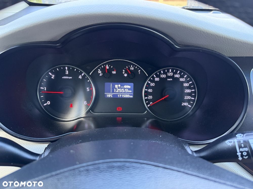 Kia Carens 1.7 CRDi Edition 7 - 24
