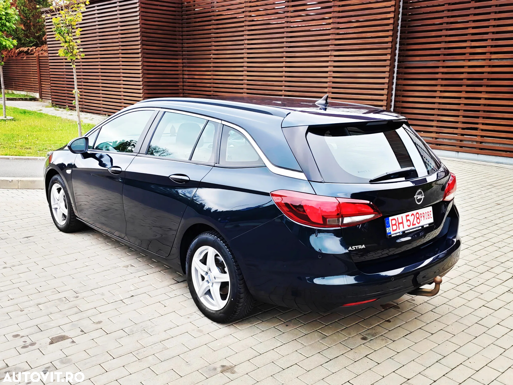 Opel Astra 1.6 D (CDTI) Sports Tourer Innovation - 4