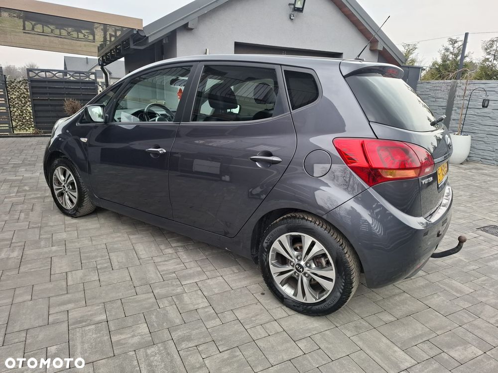 Kia Venga 1.4 CVVT UEFA EURO 2016 - 8