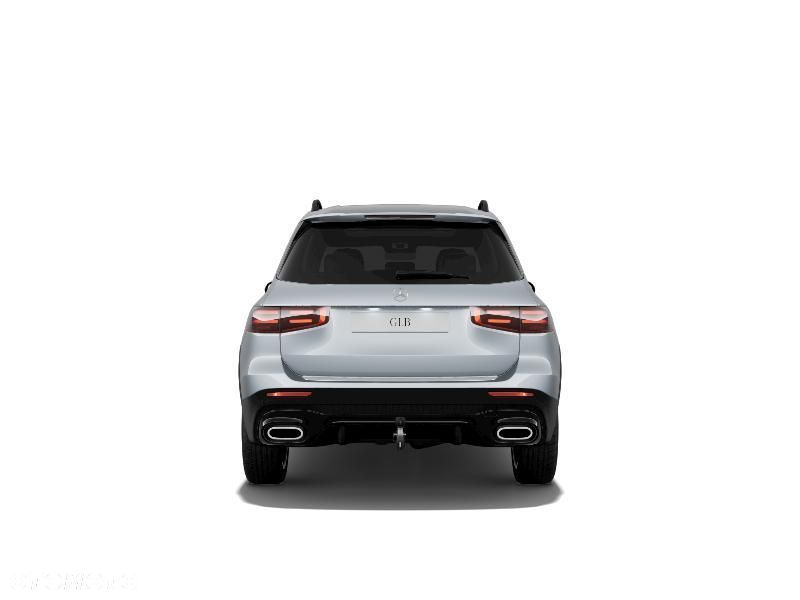 Mercedes-Benz GLB - 4