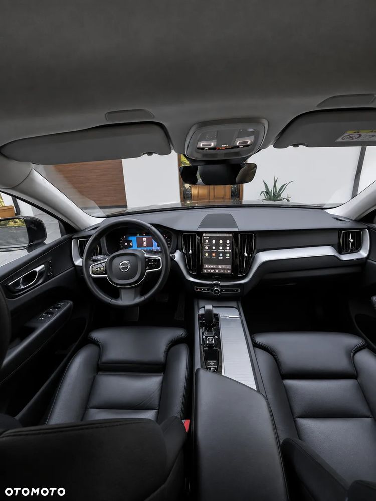 Volvo XC 60 B4 D AWD Plus Bright - 9