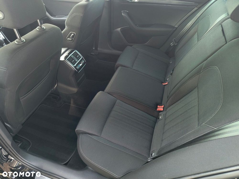 Skoda Superb 2.0 TDI SCR Style DSG - 34