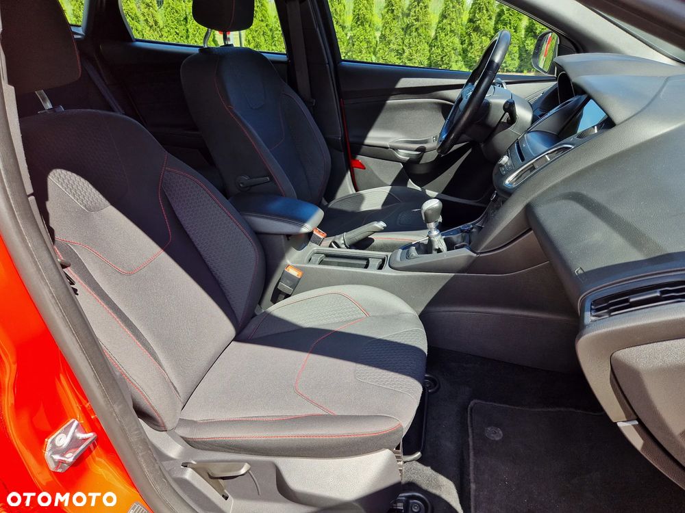 Ford Focus 1.0 EcoBoost ST-Line Red ASS - 18