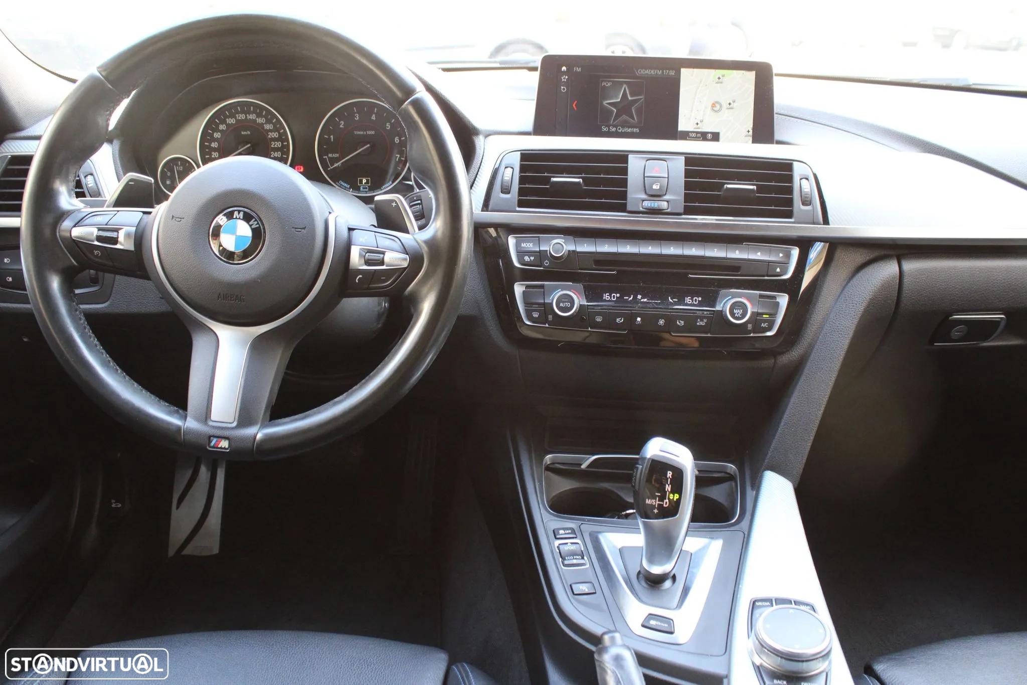 BMW 330 e iPerformance Pack M - 15