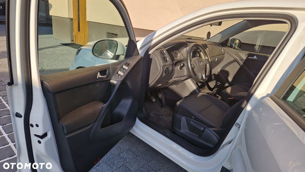 Volkswagen Tiguan - 19
