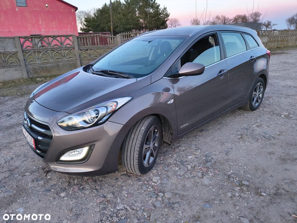 Hyundai i30 1.6 CRDi Fifa World Cup Edition - 15