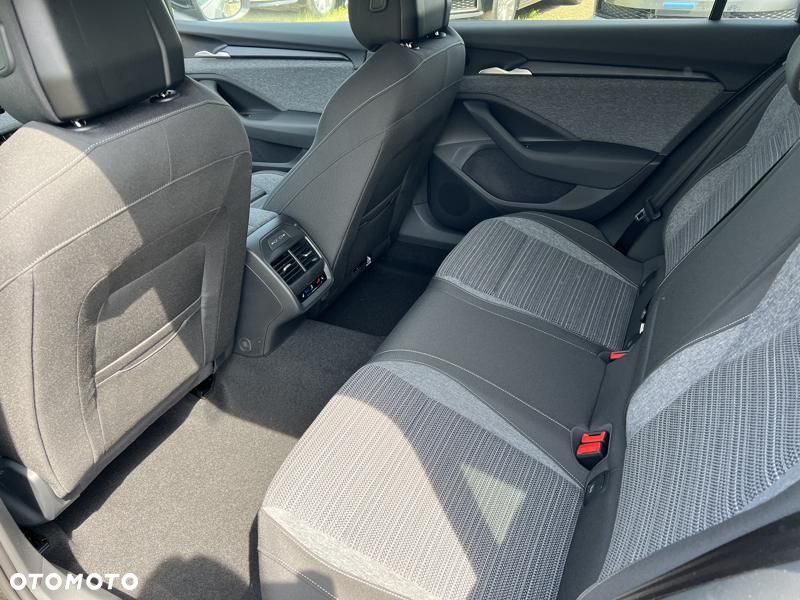 Skoda Superb 1.5 TSI mHEV Selection DSG - 6