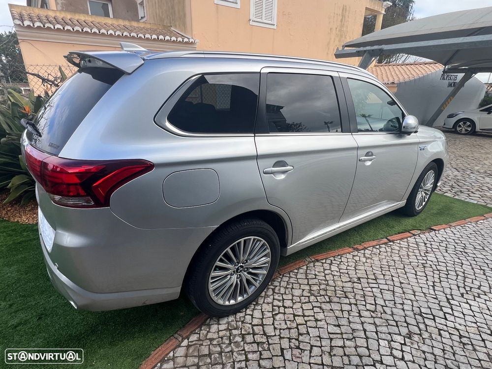 Mitsubishi Outlander 2.4 Ice Edition - 11