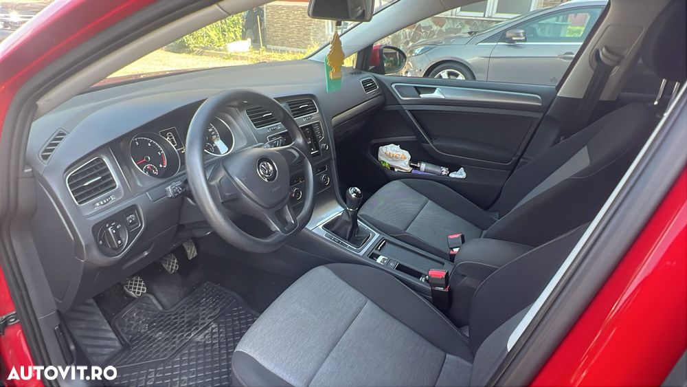 Volkswagen Golf - 9