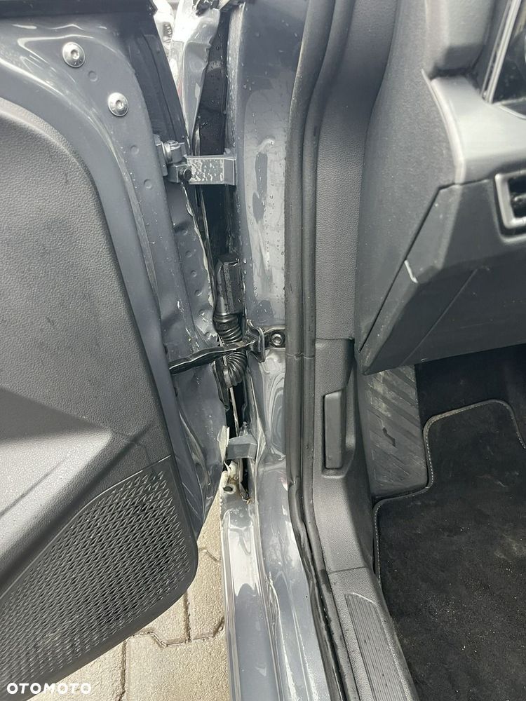 Volkswagen Golf 1.5 eTSI EVO Style DSG - 4