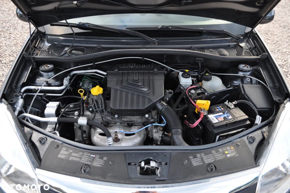 Dacia Sandero 1.6 Laureate BL - 21