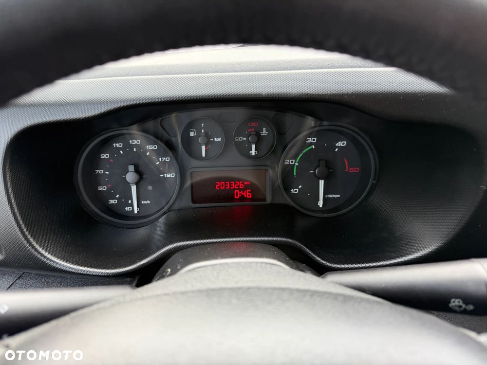 Iveco Daily Brygadówka Wywrotka 35C15 50C15 3.0 HPI 150 KM 3 strony Wywrotka - 18