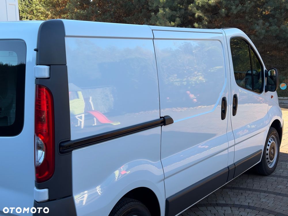 Opel Vivaro - 12