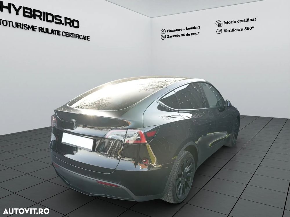 Tesla Model Y Long Range Dual Motor AWD - 4